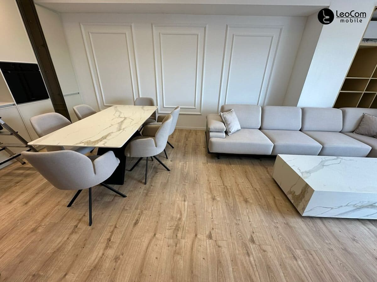 Gallery 16