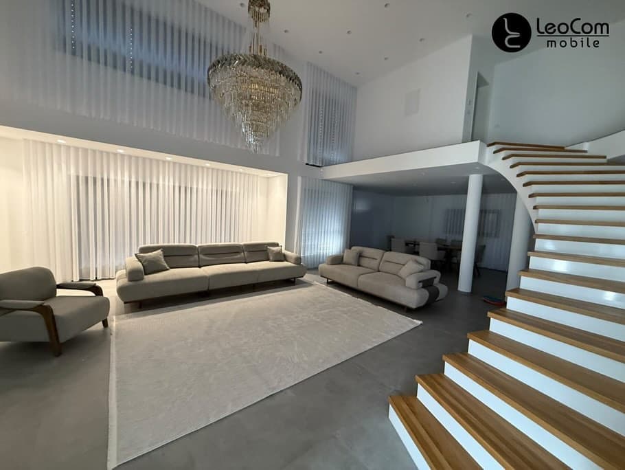 Gallery 18